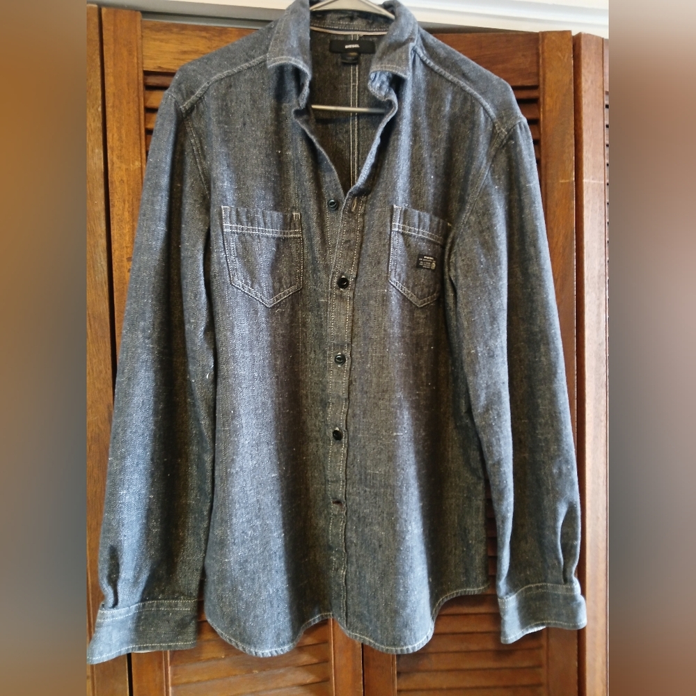 Diesel - "Only The Brave" Mens Size L Muscle Fit Button Down 100% Cotton Shirt